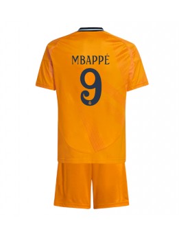 Billige Real Madrid Kylian Mbappe #9 Bortedraktsett Barn 2024-25 Kortermet (+ Korte bukser)